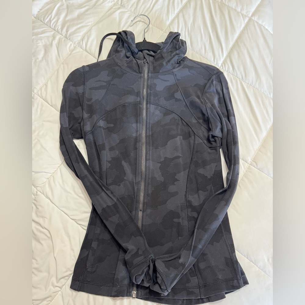 Define hooded jacket, Lululemon